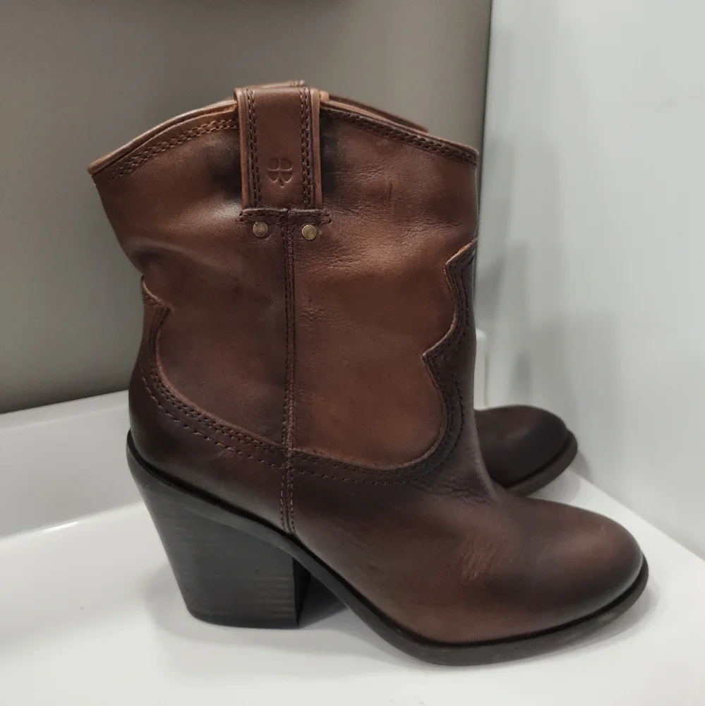 NWT Lucky Brand Elena Genuine Leather Pull On Heeled Ankle Cowgirl Boots, 7M - Picture 5 of 14